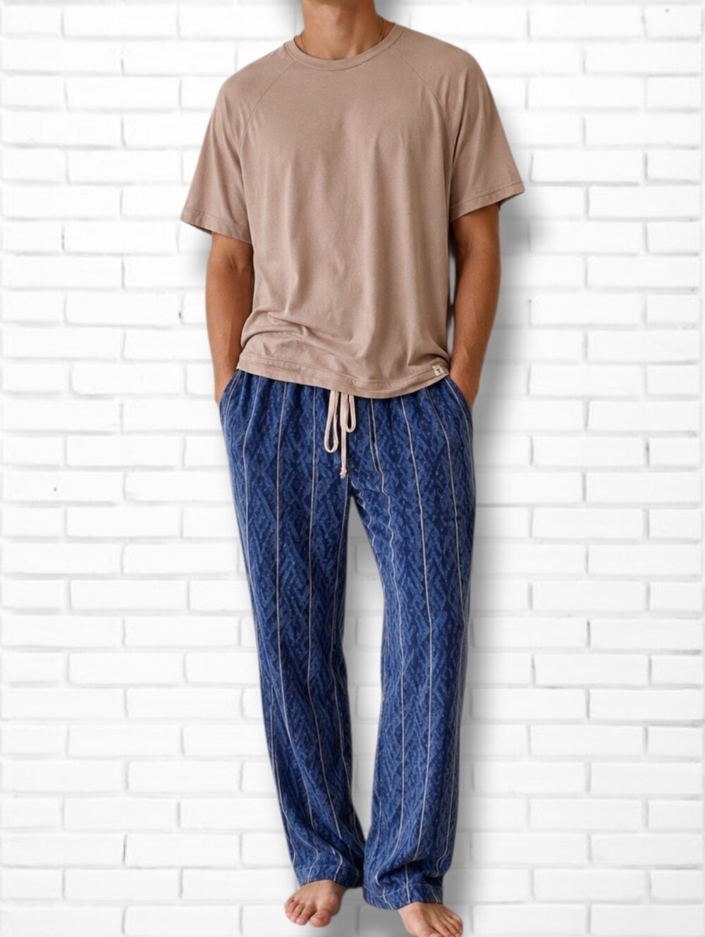 NEW FRYE Premium Sleepwear Tee Shirt and Pajama Pants Set Size S